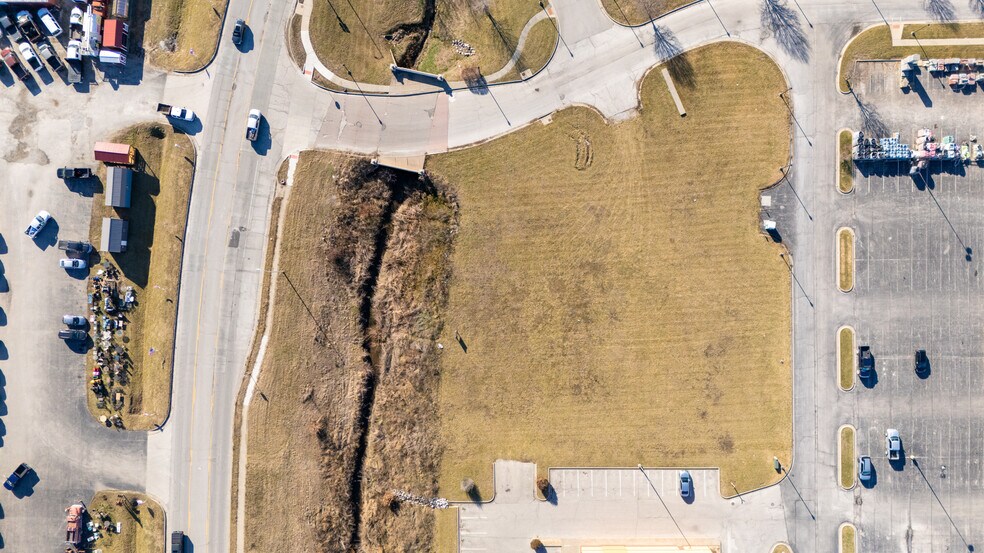 More Photos Of 2200 S Commercial Ave, Harrisonville Land For Sale