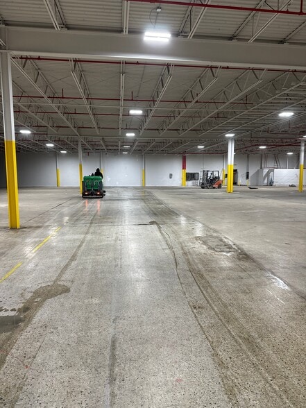 More Photos Of 660 Bessemer Super Hwy, Birmingham Warehouse For Lease