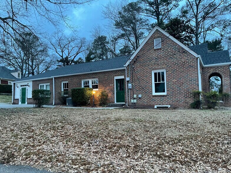 More Photos Of 490 S Perry St, Lawrenceville Office Residential For Lease