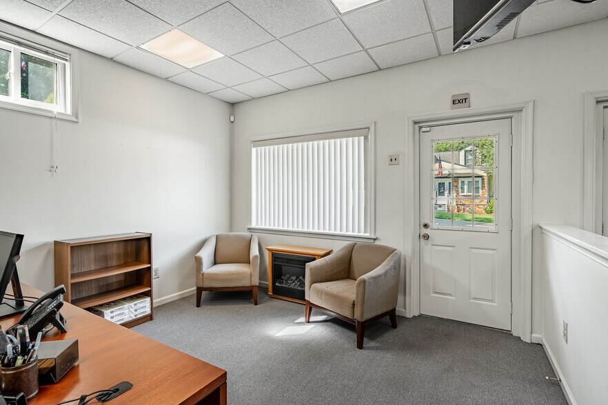 More Photos Of 663 Clearview Ave, Trevose Light Manufacturing For Sale