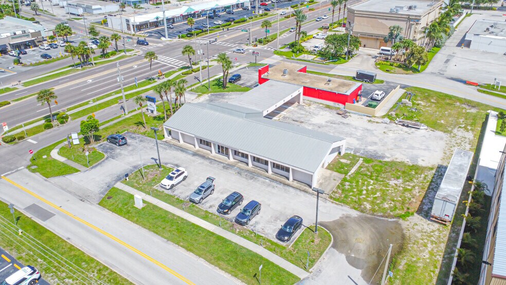 More Photos Of 320 W Cocoa Beach Cswy, Cocoa Beach Storefront Retail Office For Sale