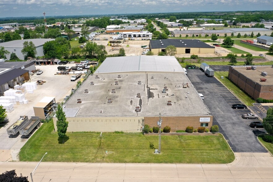More Photos Of 2315 W Altorfer Dr, Peoria Warehouse For Sale