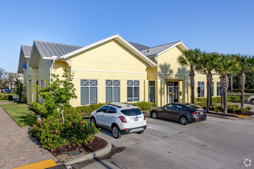 More Photos Of 4670 Cardinal Way, Naples Office For Lease
