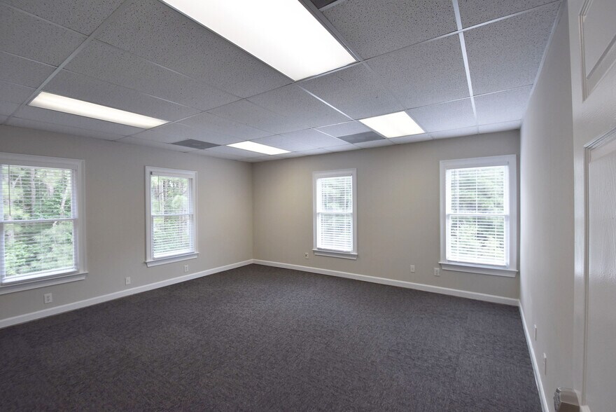 More Photos Of 116 Peachtree Ct, Peachtree City Medical For Lease