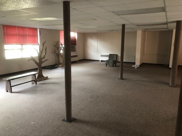 More Photos Of 3901 S Wayne Ave, Fort Wayne Office For Sale