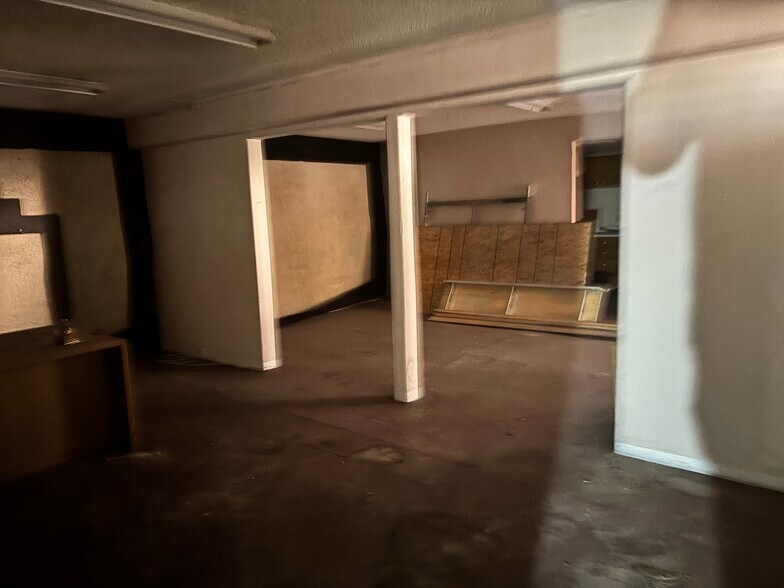 More Photos Of 3761 Royal Crest St, Las Vegas Office Residential For Sale
