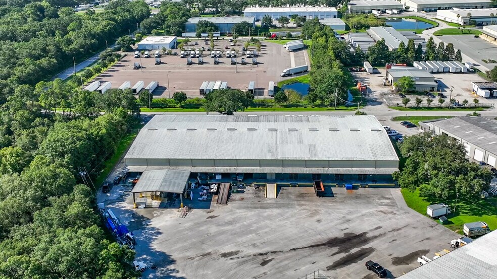 More Photos Of 700 McCue Rd, Lakeland Warehouse For Lease