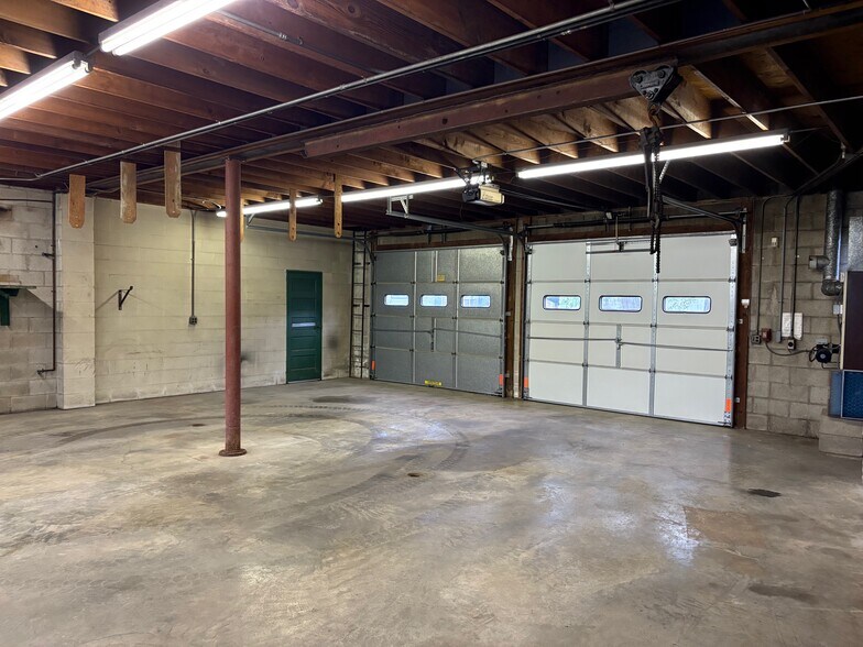 More Photos Of 6712 Main St, Martins Creek Service Station For Sale