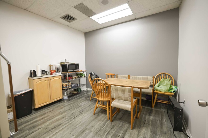 More Photos Of 2470 US Highway 1, Lawrenceville Freestanding For Lease