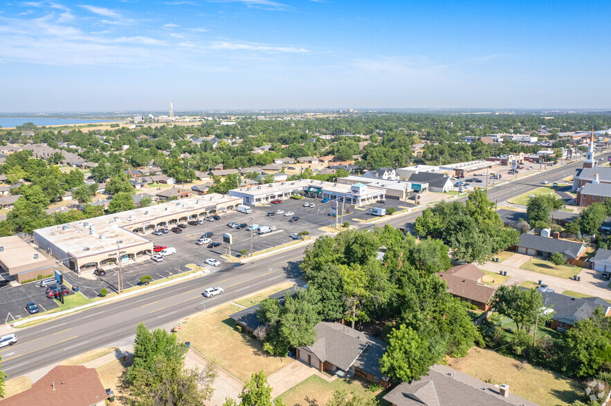 More Photos Of 10404 N May Ave Ave, Oklahoma City Freestanding For Sale