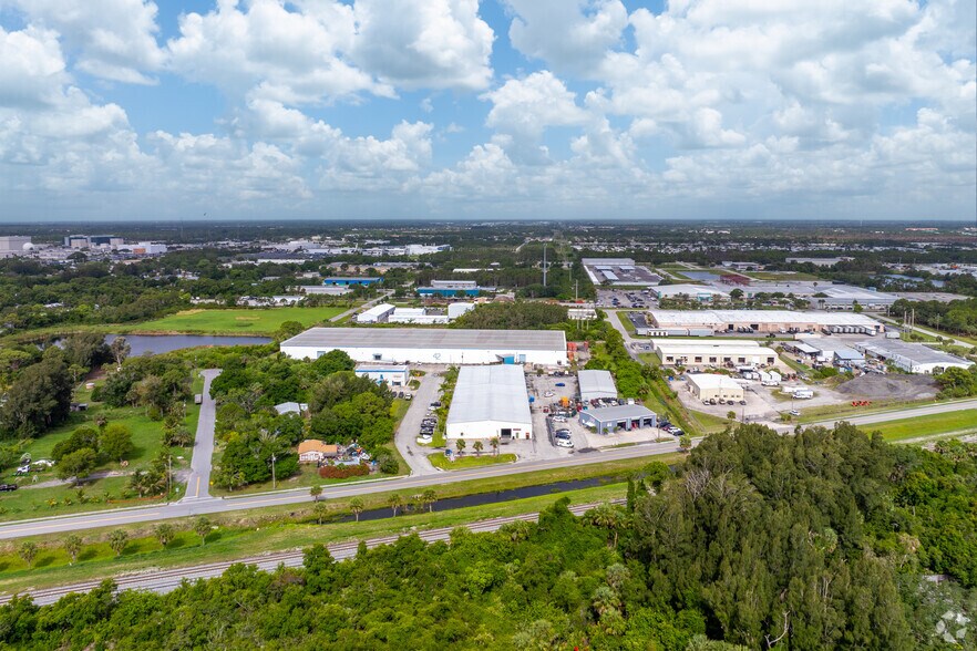 More Photos Of 1720 Main St NE, Palm Bay Unknown For Lease