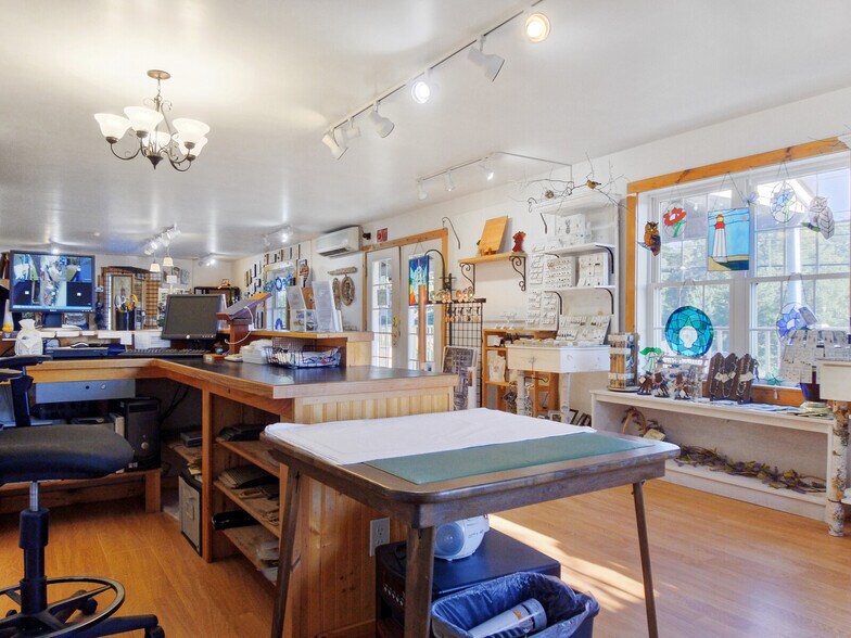 More Photos Of 7 Old Searsport Ave, Belfast Convenience Store For Sale