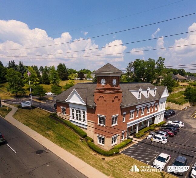More Photos Of 8747 Brecksville Rd, Brecksville Office For Sale