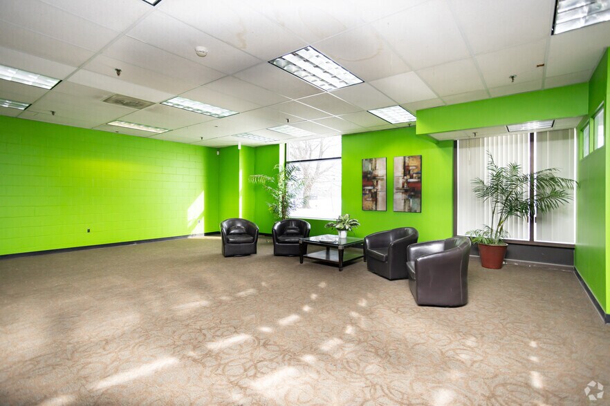More Photos Of 1801 Mt Read Blvd, Rochester Warehouse For Lease