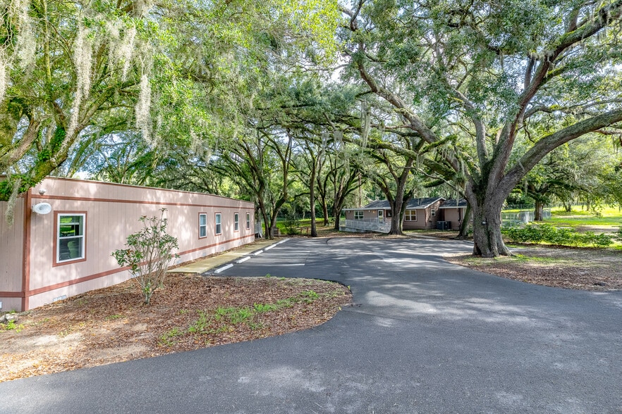 More Photos Of 6837 Lakeville Rd, Orlando Religious Facility For Sale