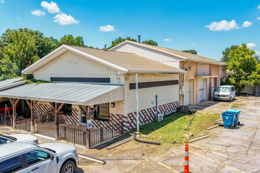 More Photos Of 1358 W Main St, Forest City Warehouse For Sale