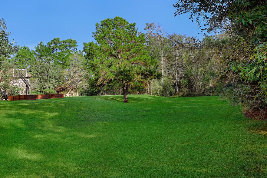 More Photos Of 28611 Blue Jack Ln, Magnolia Sports And Entertainment For Sale