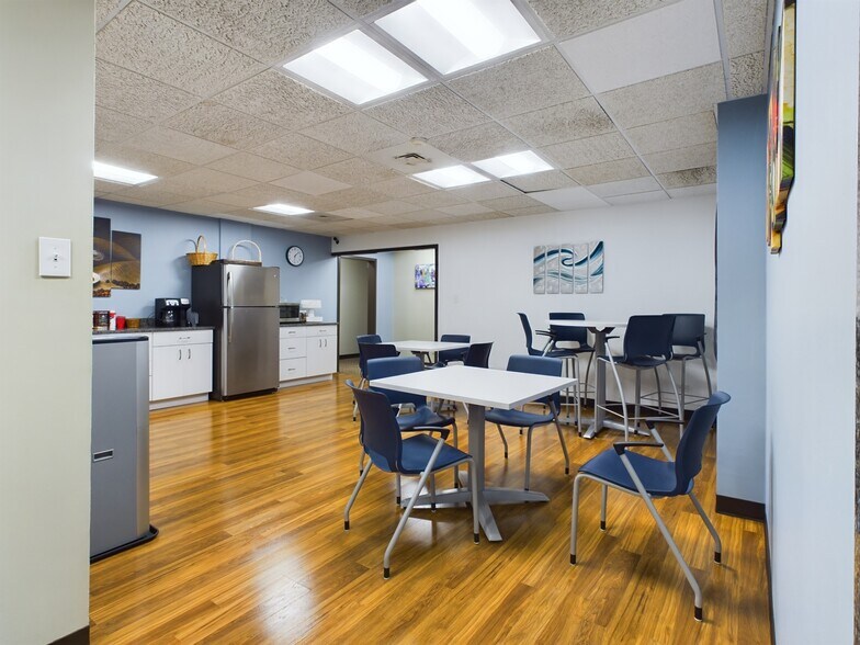 More Photos Of 721 E Madison St, Villa Park Medical For Lease