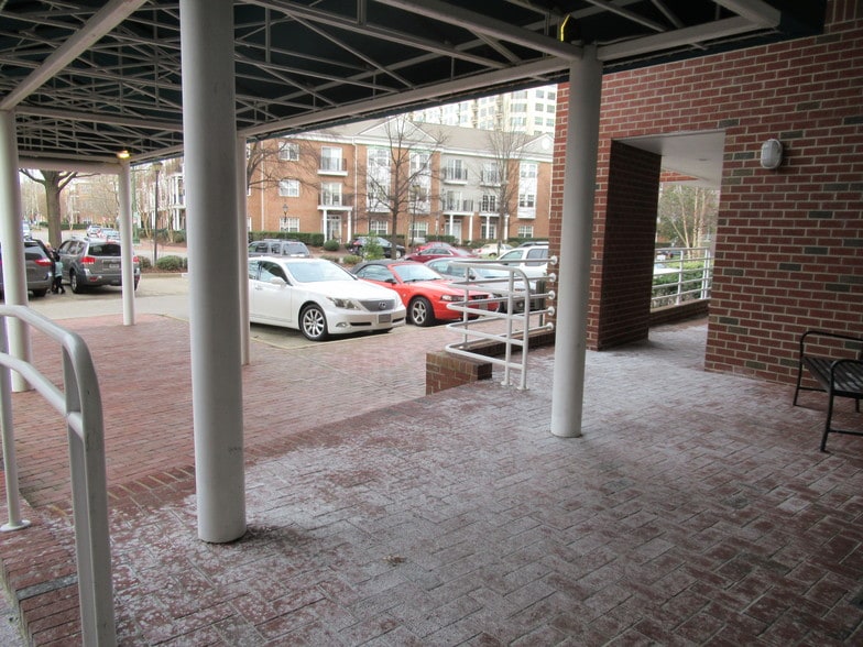 More Photos Of 215 Brooke Ave, Norfolk Office Residential For Sale