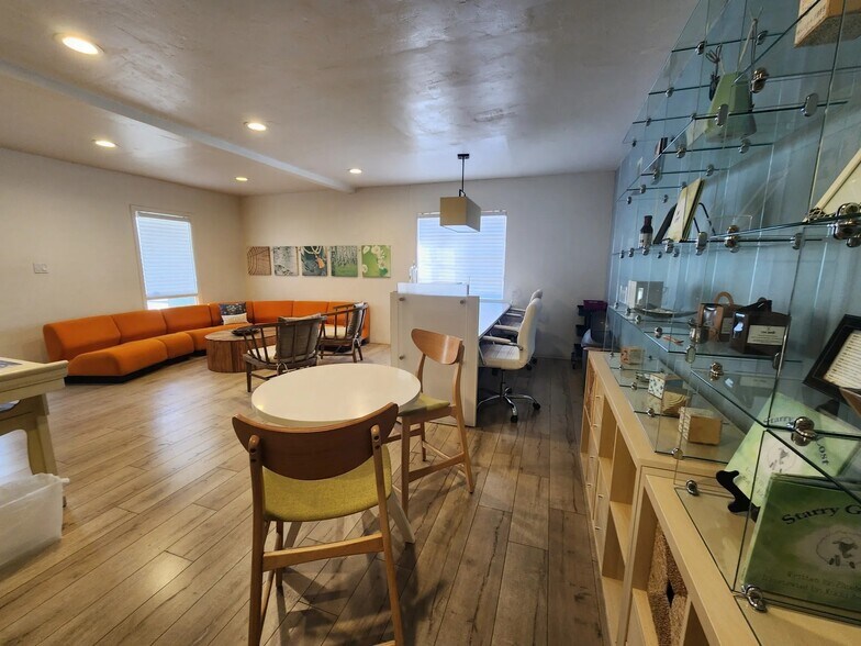 More Photos Of 219 E Lexington Ave, Phoenix Office Residential For Sale