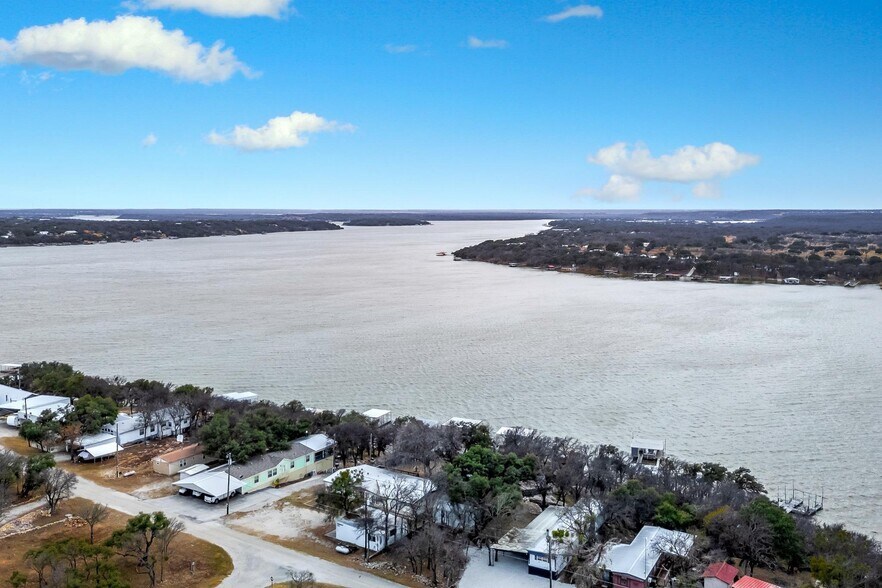 More Photos Of 4394 Iroquois Dr, May Specialty For Sale