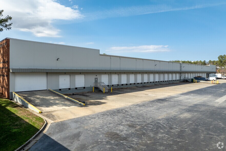 More Photos Of 8080 Troon Cir, Austell Distribution For Lease