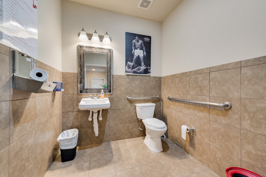 More Photos Of 108 N Chattey Rd, DeSoto Religious Facility For Sale