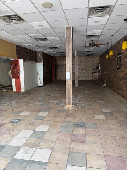 More Photos Of 520-528 Clarkson Ave, Brooklyn Storefront For Lease