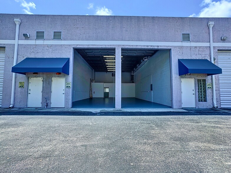 Primary Photo Of 100-190 SE 29th St, Fort Lauderdale Warehouse For Sale