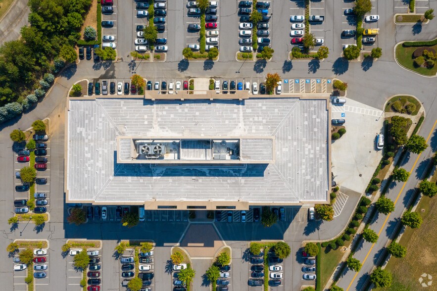 More Photos Of 3011 Sutton Gate Dr E, Suwanee Office For Lease