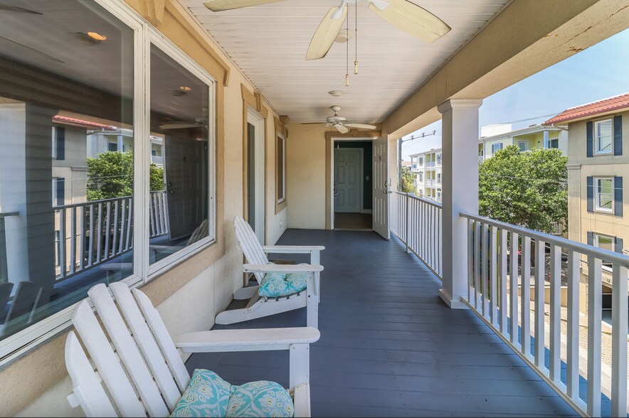 More Photos Of 13 Silver Ave, Tybee Island Apartments For Sale
