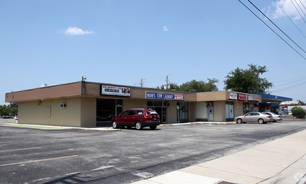 Primary Photo Of 2781 Bee Ridge Rd, Sarasota Freestanding For Lease