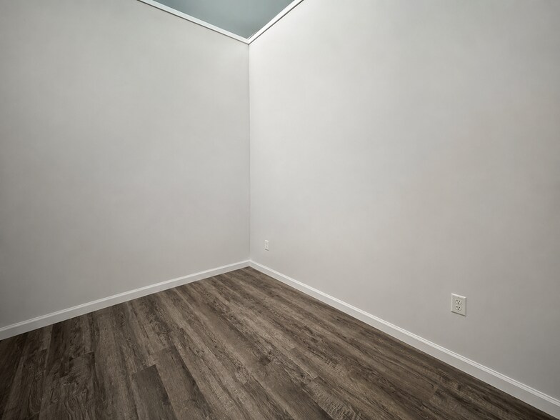 More Photos Of 85 Center St, Middleborough Storefront For Lease