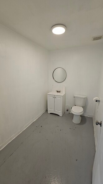 More Photos Of 7000 E 58th Ave, Commerce City Warehouse For Lease