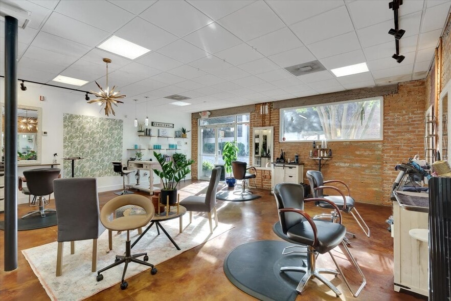 More Photos Of 205 N Laurens St, Greenville Loft Creative Space For Lease