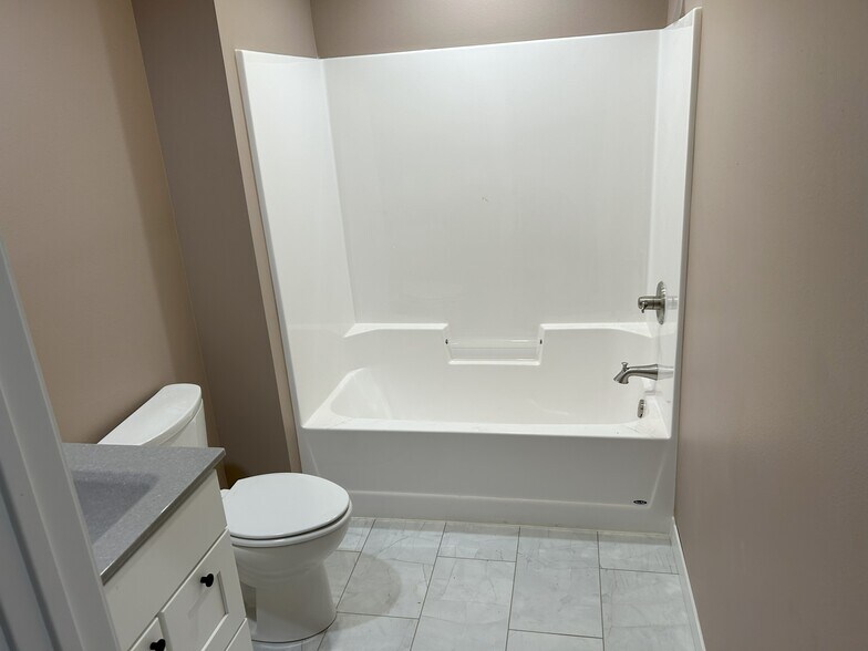 More Photos Of 321 9th St, Sheldon Office Residential For Sale