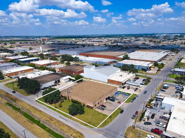 More Photos Of 8408 Chancellor Row, Dallas Warehouse For Sale