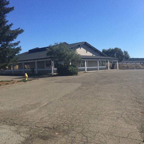 More Photos Of 5101 Montero Way, Petaluma Storefront For Lease