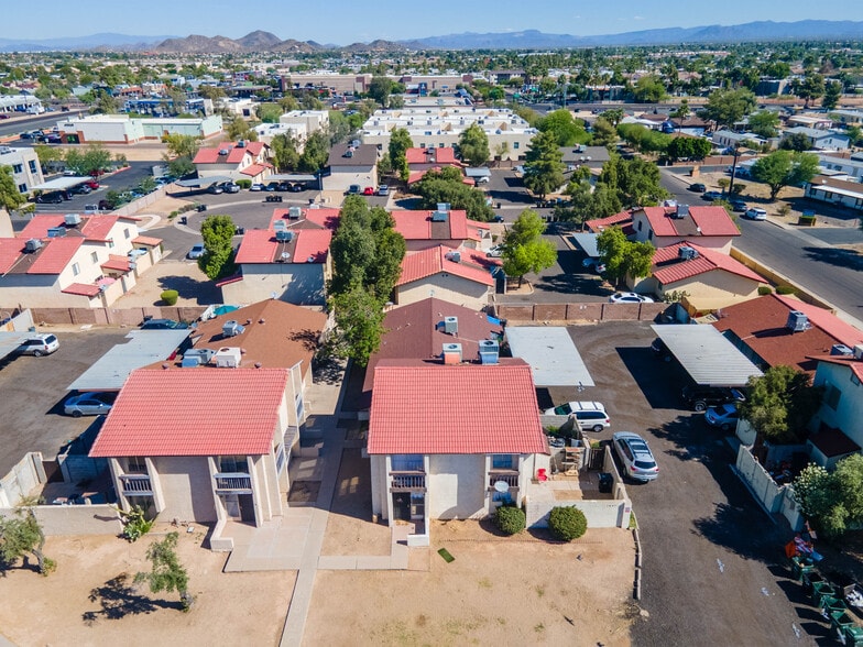 More Photos Of 2440 E Waltann Ln, Phoenix Multifamily For Sale