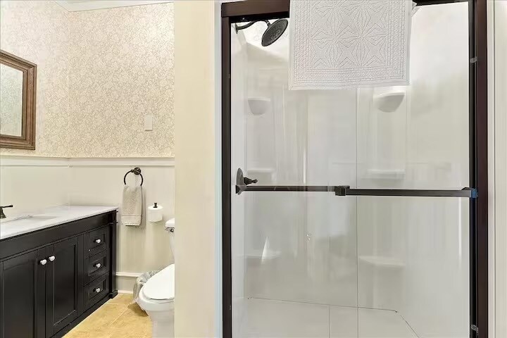 More Photos Of 722 Main St, Bennington Freestanding For Sale