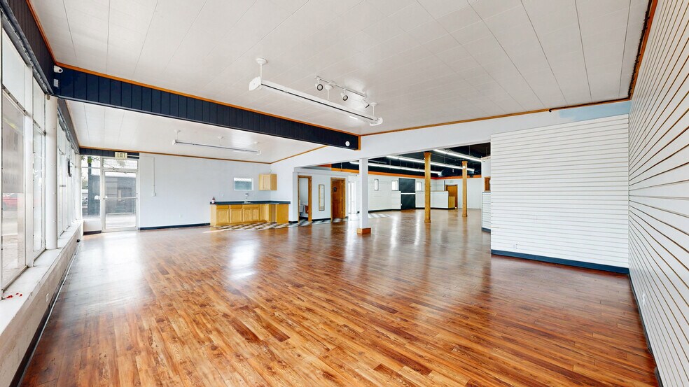 More Photos Of , Loveland General Retail For Sale