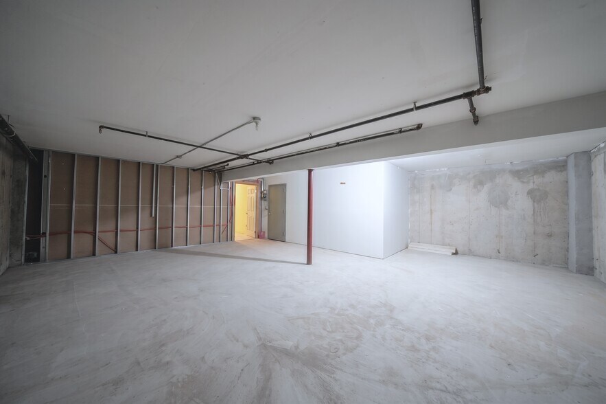 More Photos Of 10228 Jamaica Ave, Richmond Hill Storefront Retail Office For Sale
