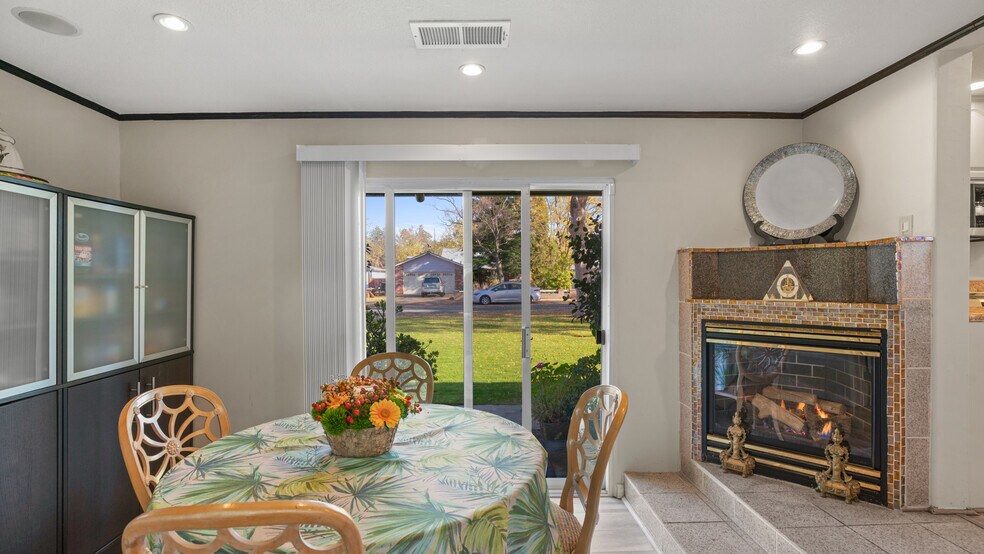 More Photos Of 1403 Rowena Way, Sacramento Specialty For Sale