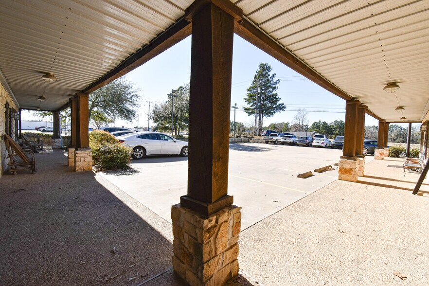 More Photos Of 7906 S Broadway Ave, Tyler Office Residential For Sale