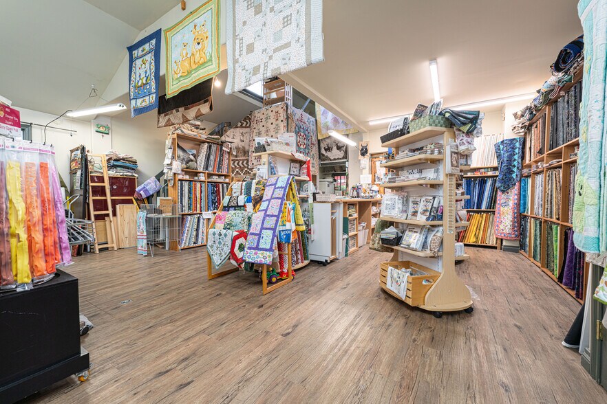 More Photos Of 5028 50th Ave, Lamont General Retail For Sale
