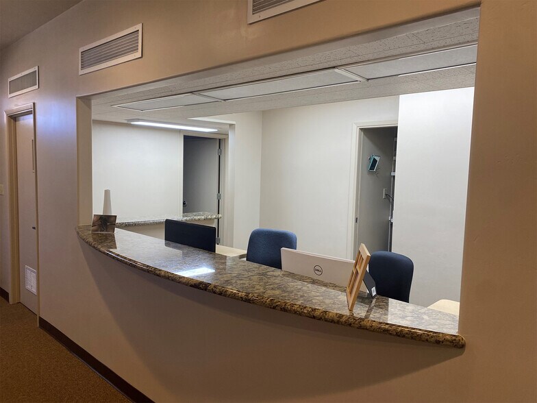 More Photos Of 801 N Wilmot Rd, Tucson Medical For Lease