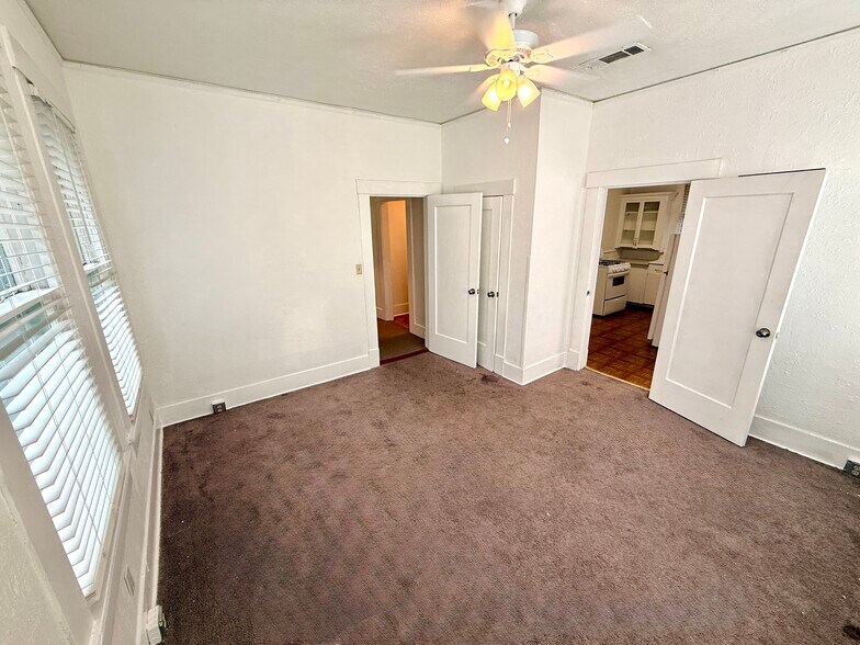 More Photos Of 108 W 38th St, Austin Loft Creative Space For Lease