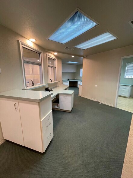More Photos Of 2740 W Main St, Visalia Medical For Lease