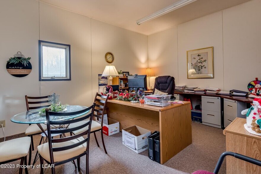 More Photos Of 104 Woodward Hill Rd, Edwardsville Office For Sale