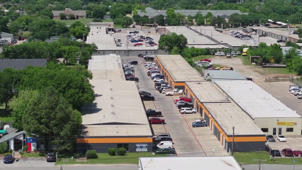 Primary Photo Of 1229 Colorado Ln, Arlington Unknown For Lease